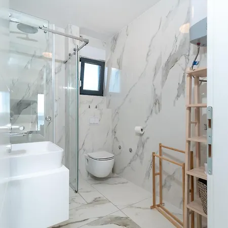 Lavender Tree - Luxury