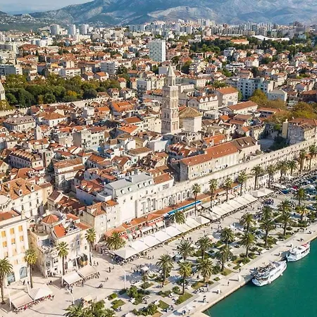 Lavender Tree - Luxury * Trogir