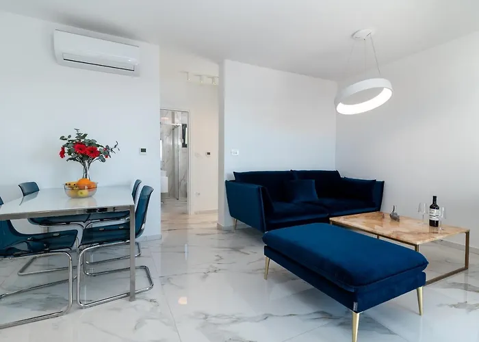 Lavender Tree - Luxury