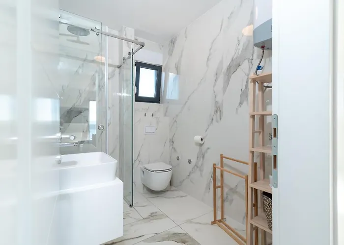 Lavender Tree - Luxury