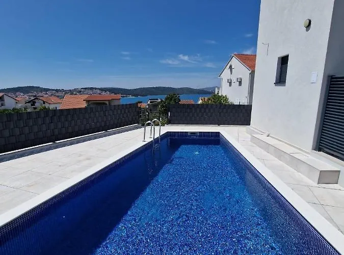 Lavender Tree - Luxury