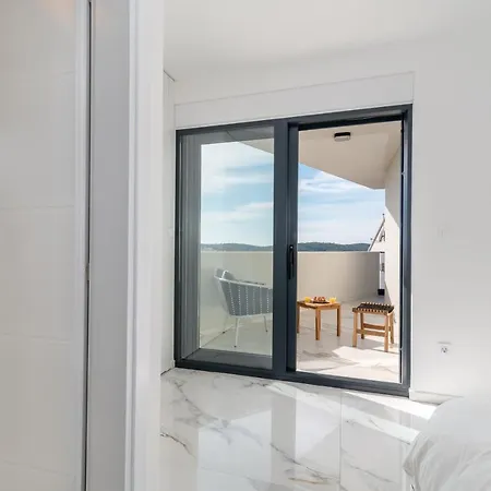 Lavender Tree - Luxury Apartment