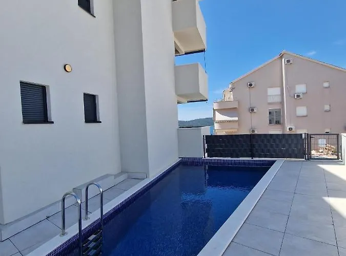 Lavender Tree - Luxury * Trogir