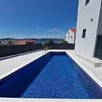 Lavender Tree - Luxury