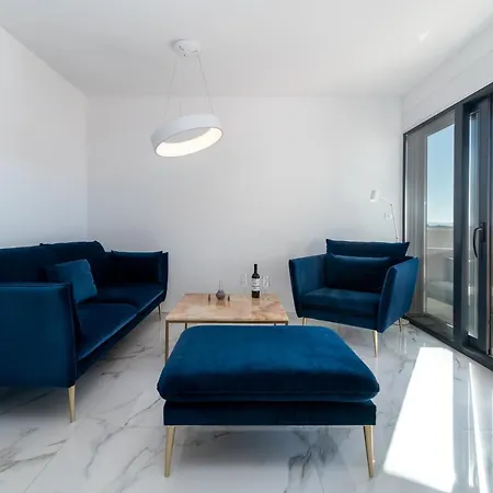 Lavender Tree - Luxury Traù