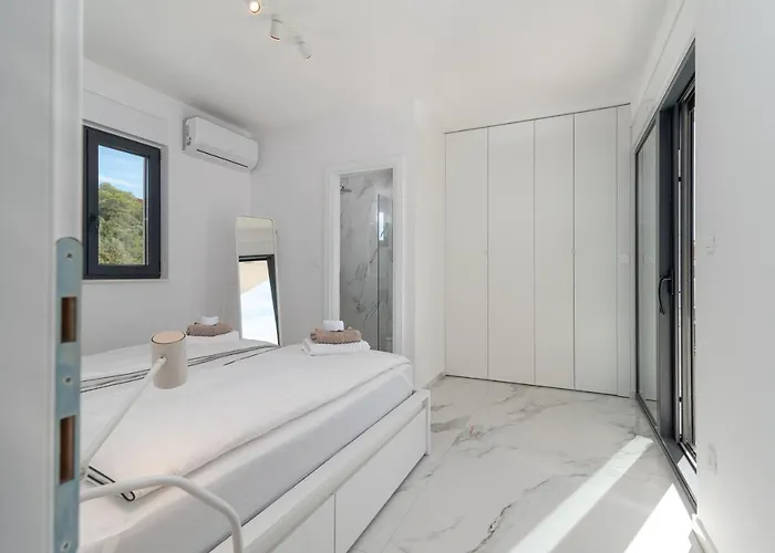 Lavender Tree - Luxury Διαμέρισμα Τρογκίρ